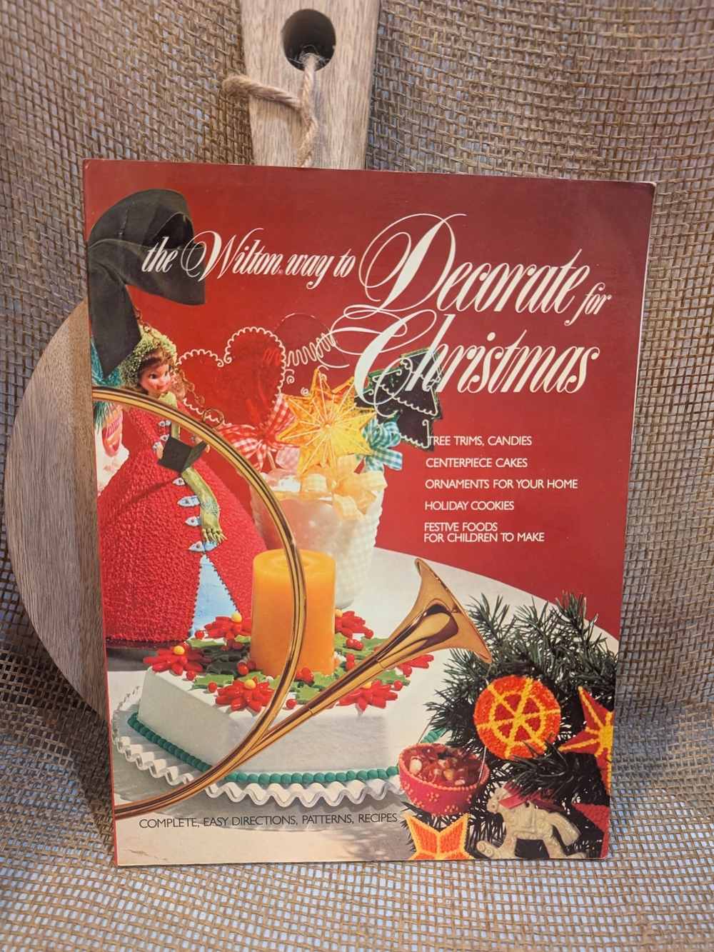 Vintage 1976 Wilton Way to Decorate for Christmas Book